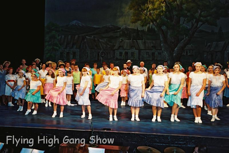 Flying High 2002-050.JPG - The Village Fete