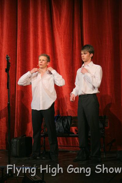 Flying High 2006-023.jpg - The Train Now Standing .......