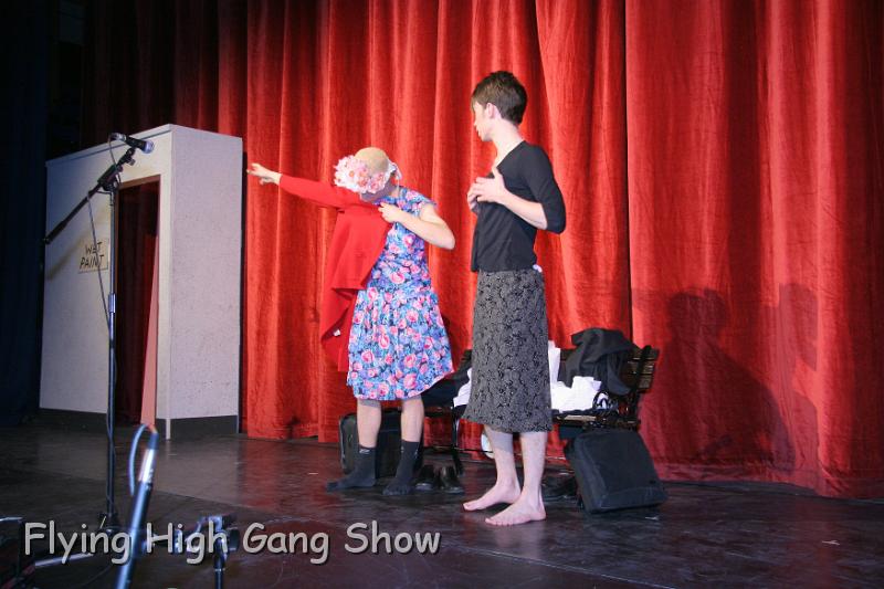 Flying High 2006-027.jpg - The Train Now Standing .......