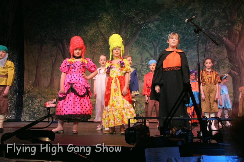 Flying High 2006-064.jpg - Panto Pandemonium